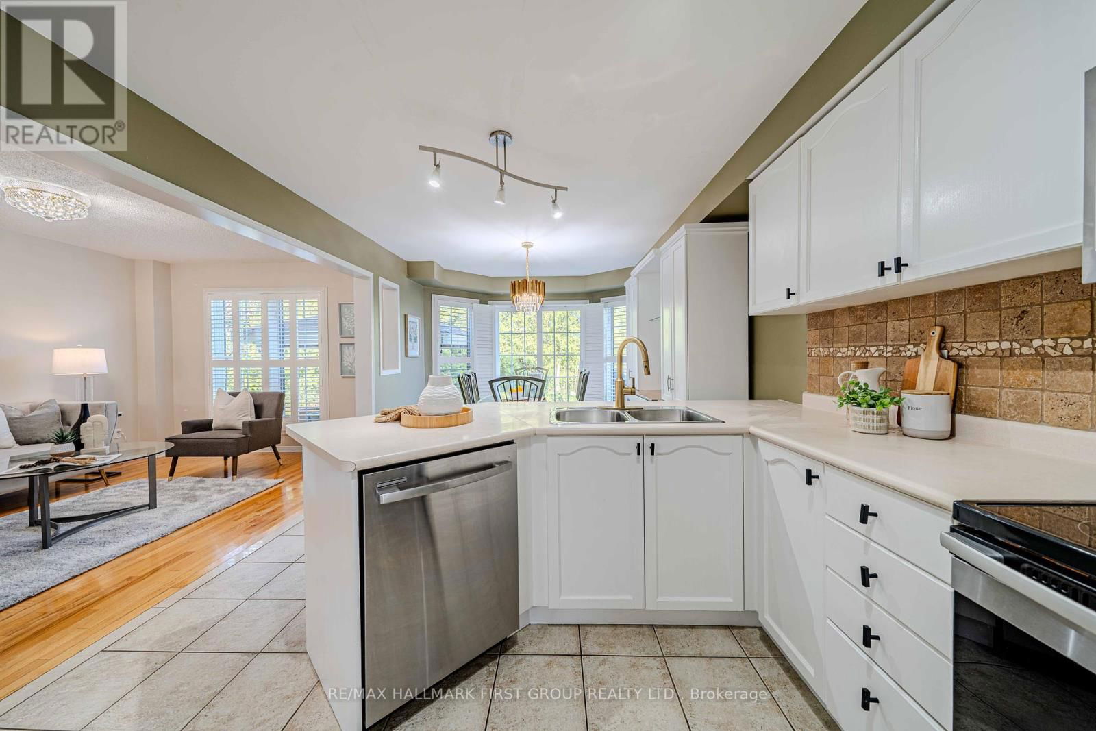 21 ARLSTON COURT Image 23