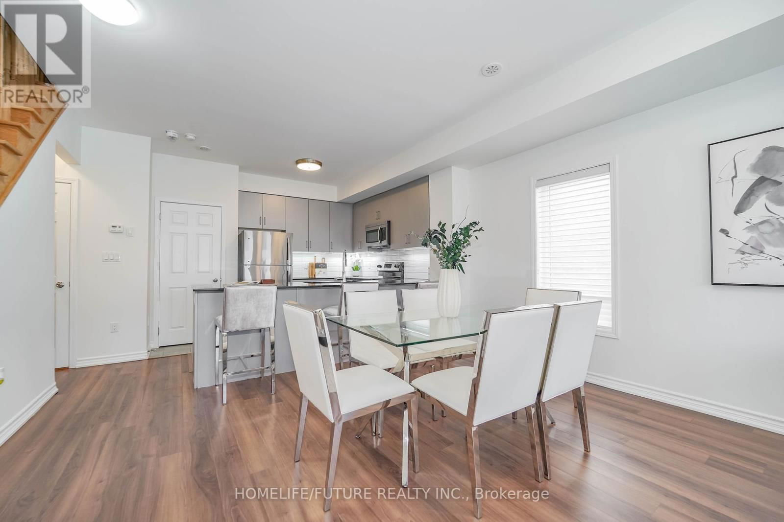 1 - 1040 ELTON WAY Image 7