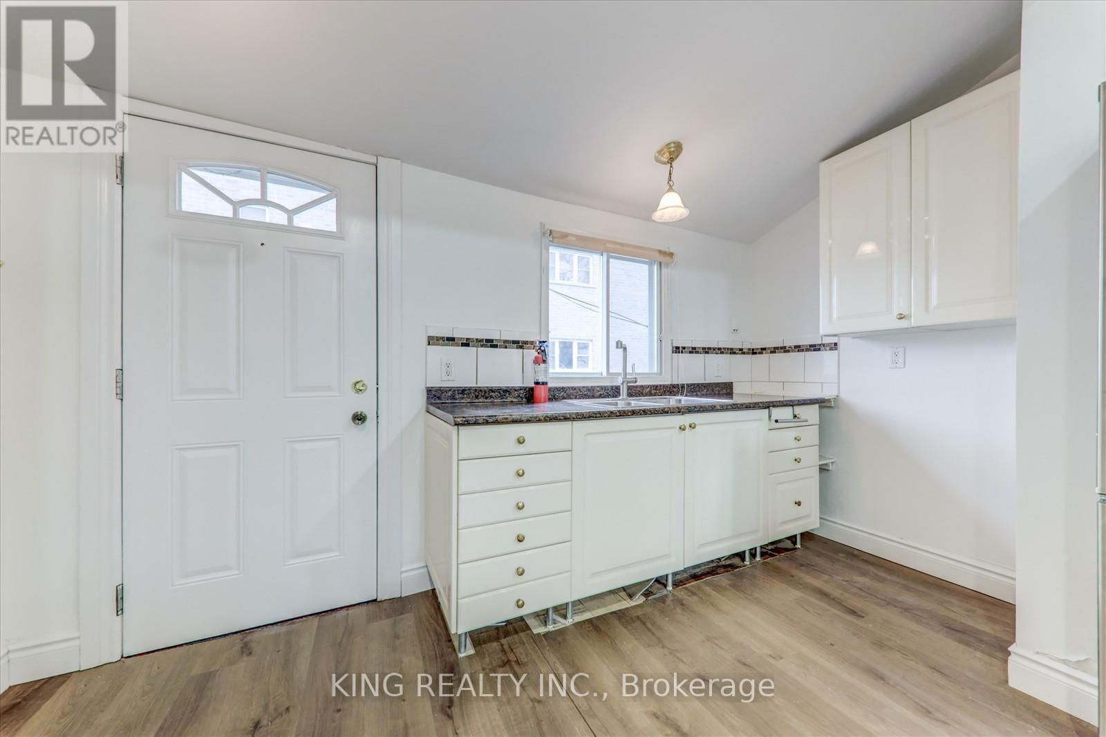119 CELINA STREET Image 16