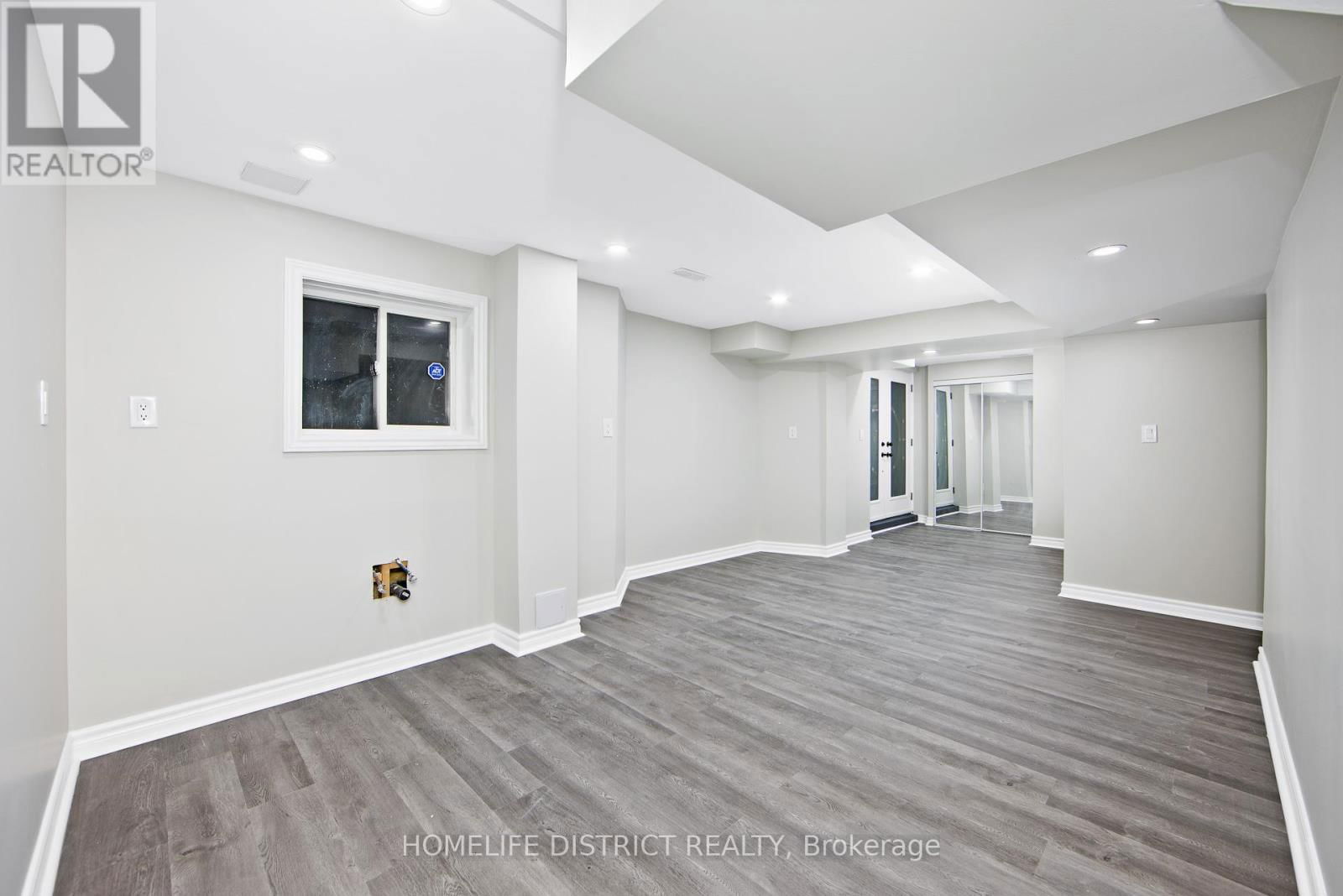 50 WELDRICK CRESCENT Image 25