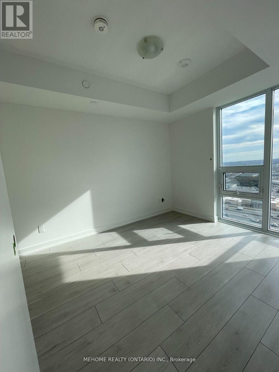 3009 - 2033 KENNEDY ROAD Image 3