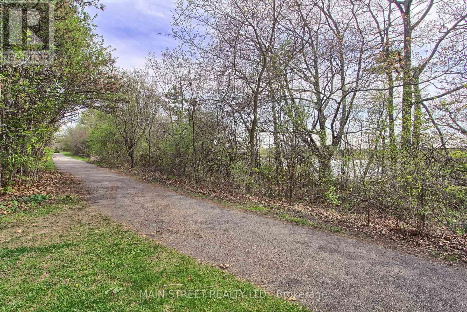 302 - 189 LAKE DRIVEWAY DRIVE WEST Image 26