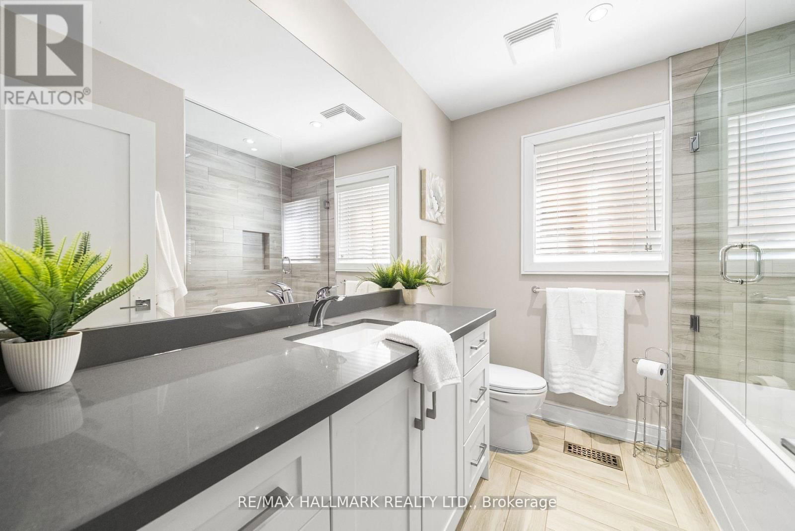 315 GRANBY COURT Image 24