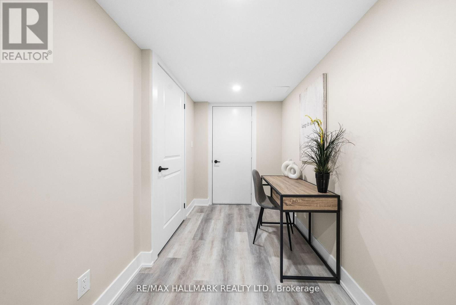 315 GRANBY COURT Image 32