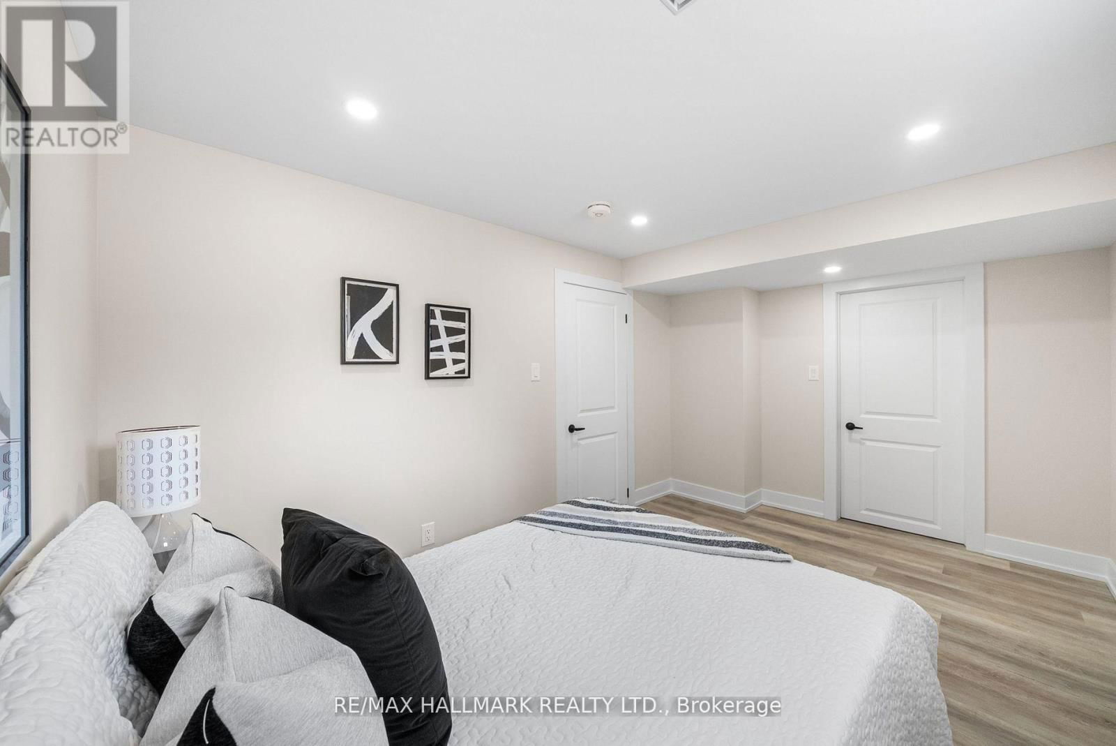 315 GRANBY COURT Image 40