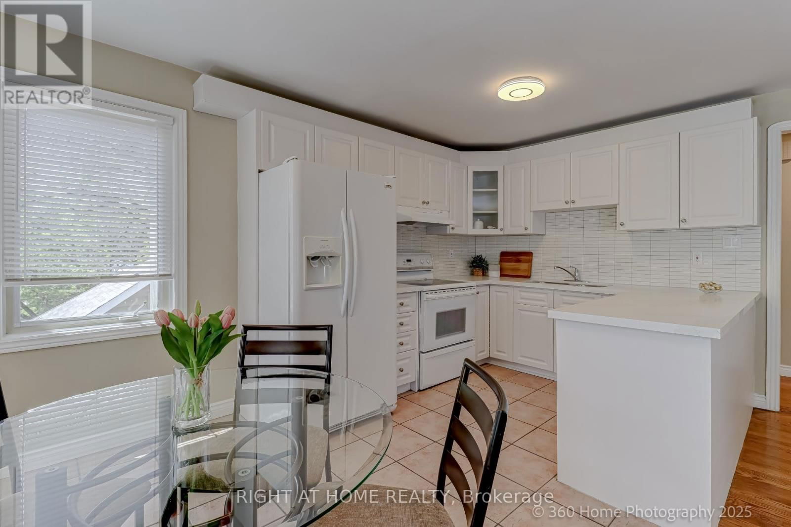 274 PHARMACY AVENUE Image 12