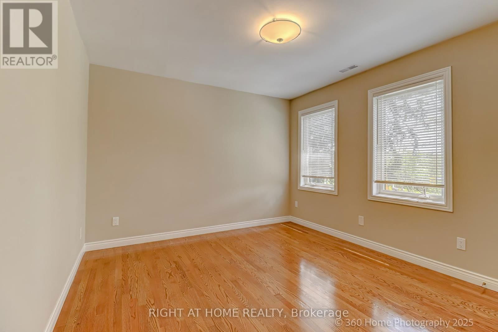 274 PHARMACY AVENUE Image 16