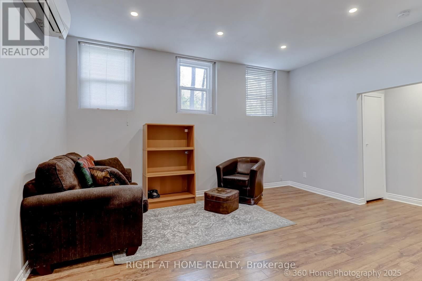 274 PHARMACY AVENUE Image 20
