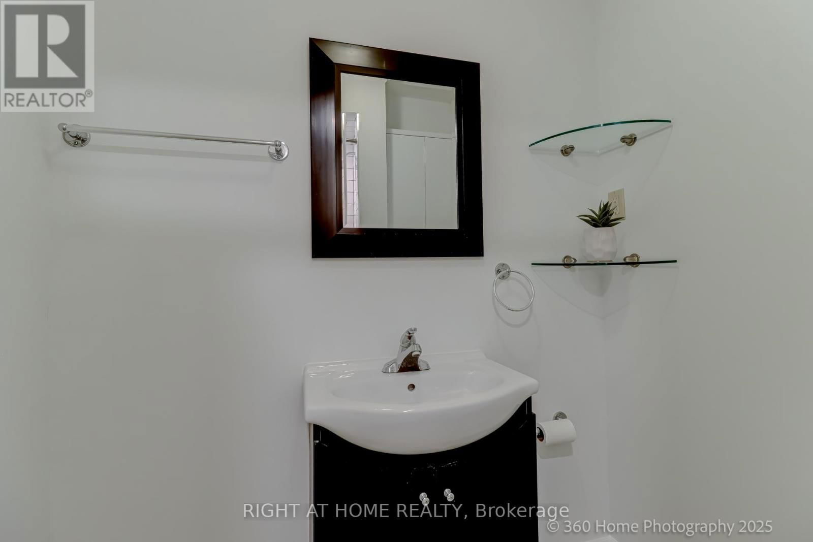 274 PHARMACY AVENUE Image 27