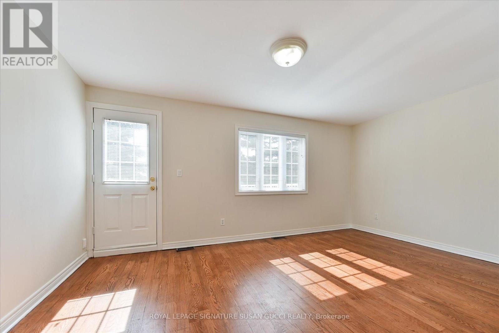 454 DONLANDS AVENUE Image 16