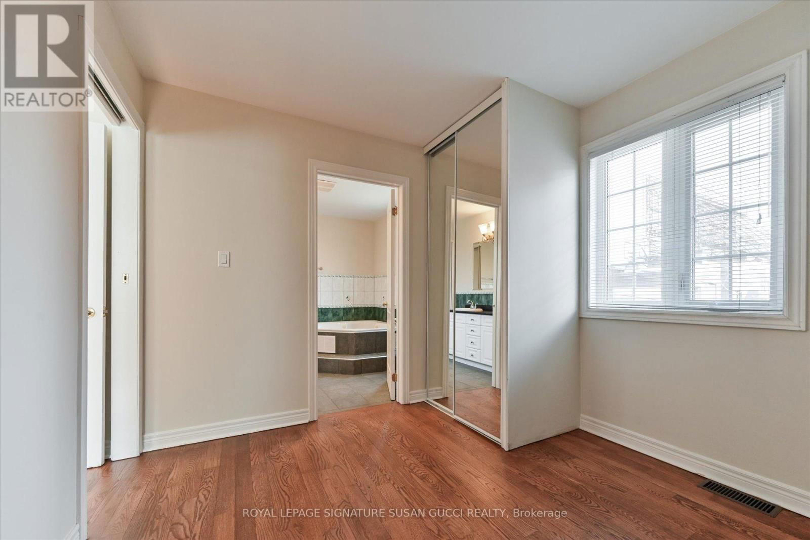 454 DONLANDS AVENUE Image 19