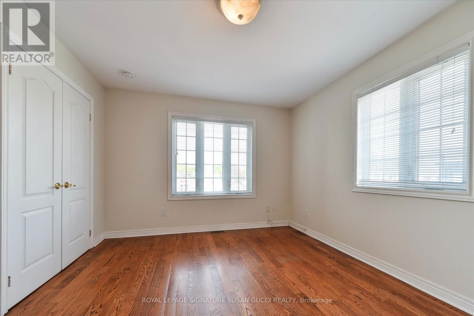 454 DONLANDS AVENUE Image 25
