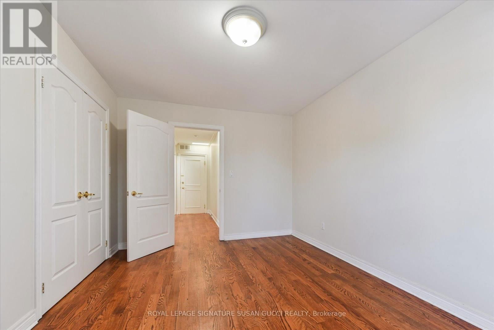 454 DONLANDS AVENUE Image 29