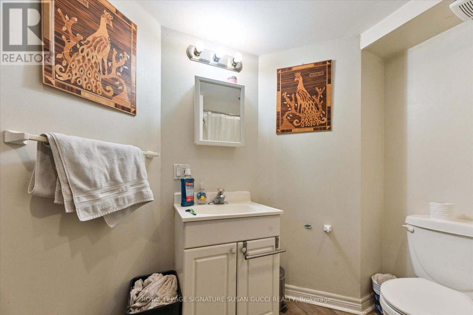 454 DONLANDS AVENUE Image 38
