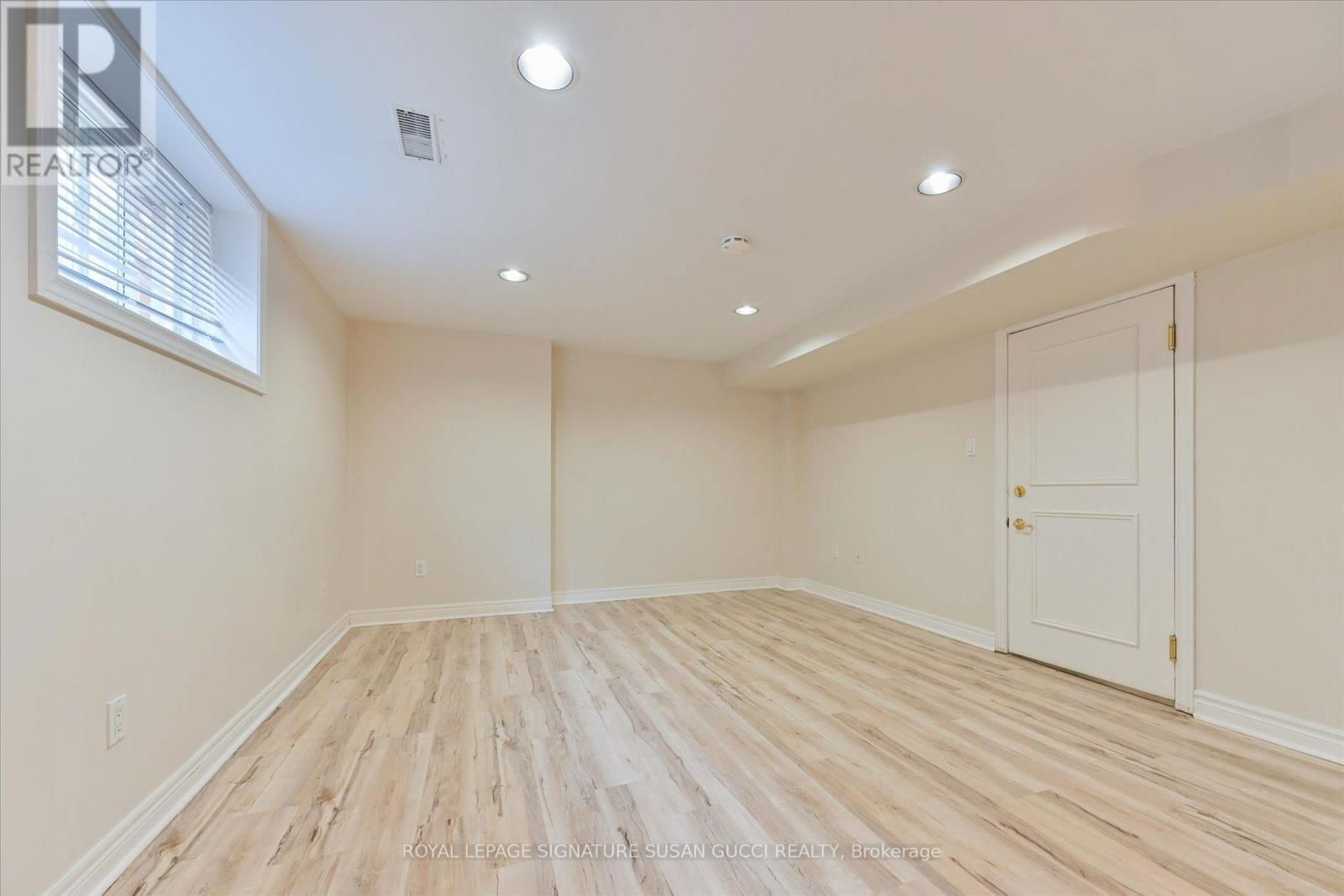 454 DONLANDS AVENUE Image 40