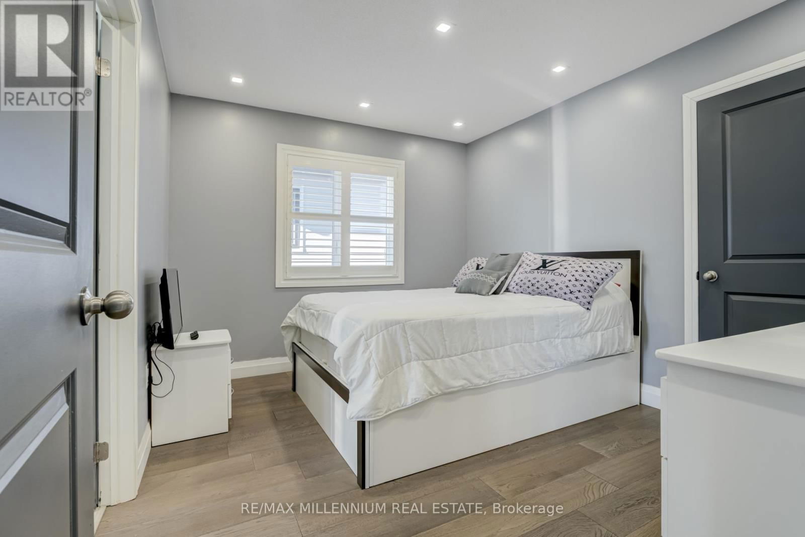 147 YACHT DRIVE Image 28