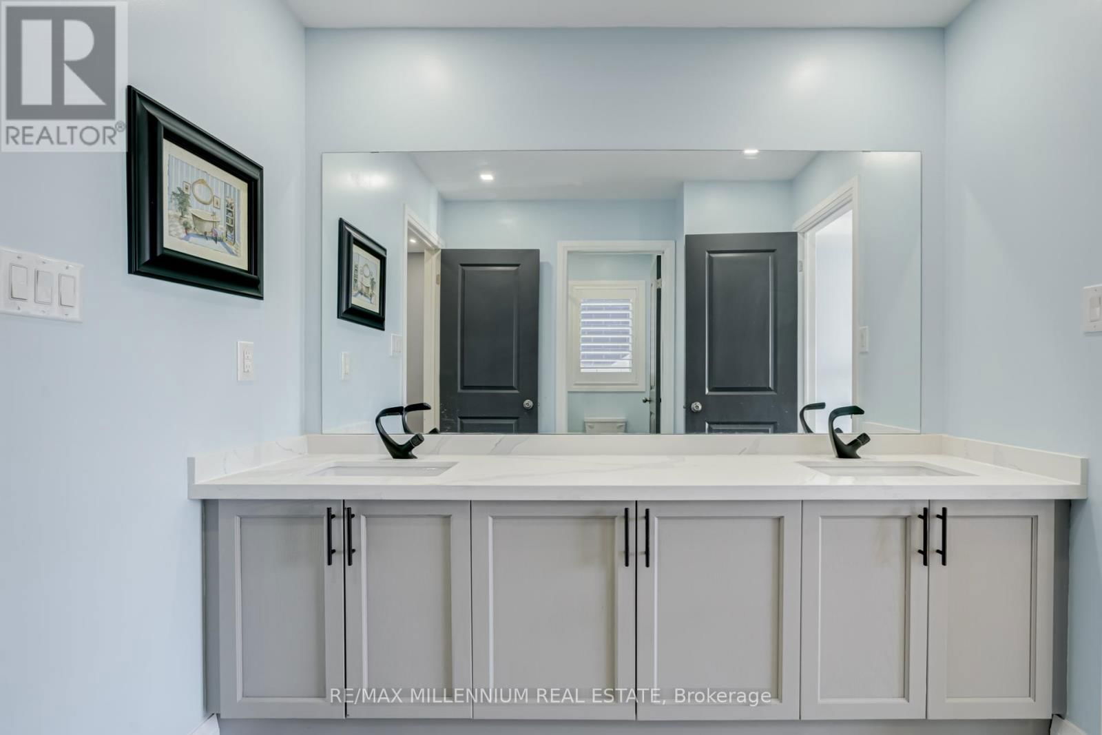 147 YACHT DRIVE Image 29