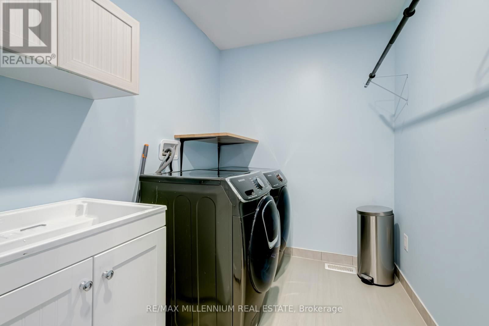 147 YACHT DRIVE Image 33