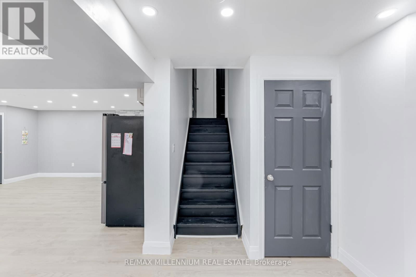 147 YACHT DRIVE Image 36