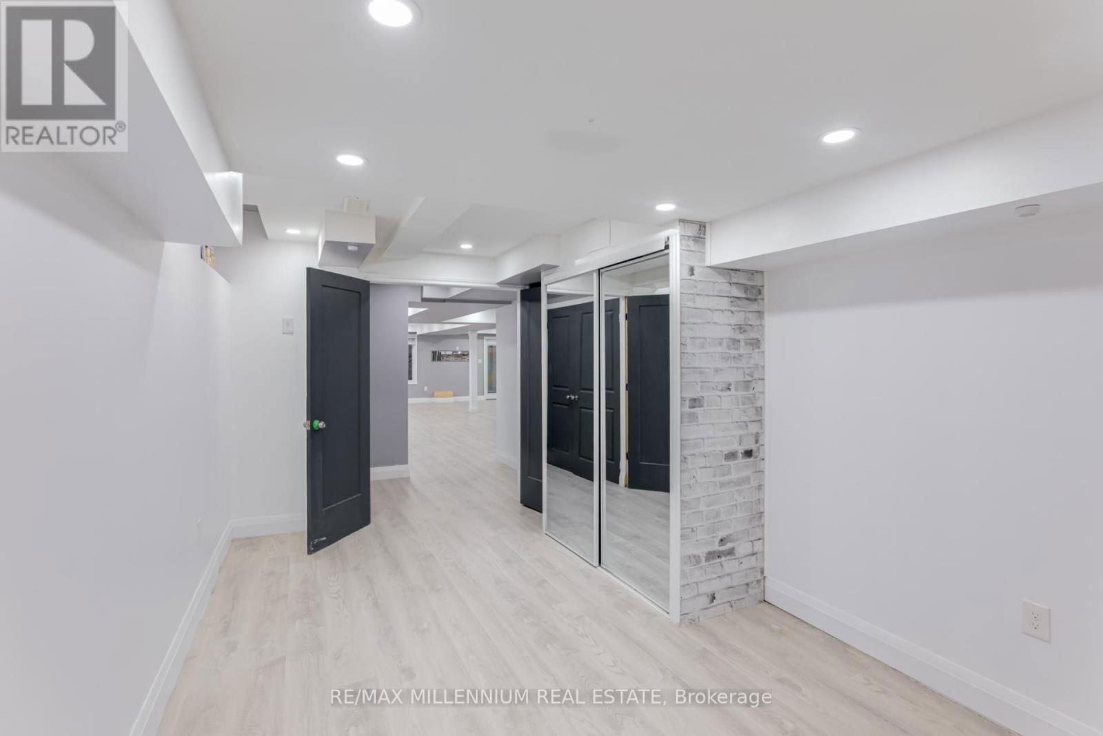 147 YACHT DRIVE Image 43