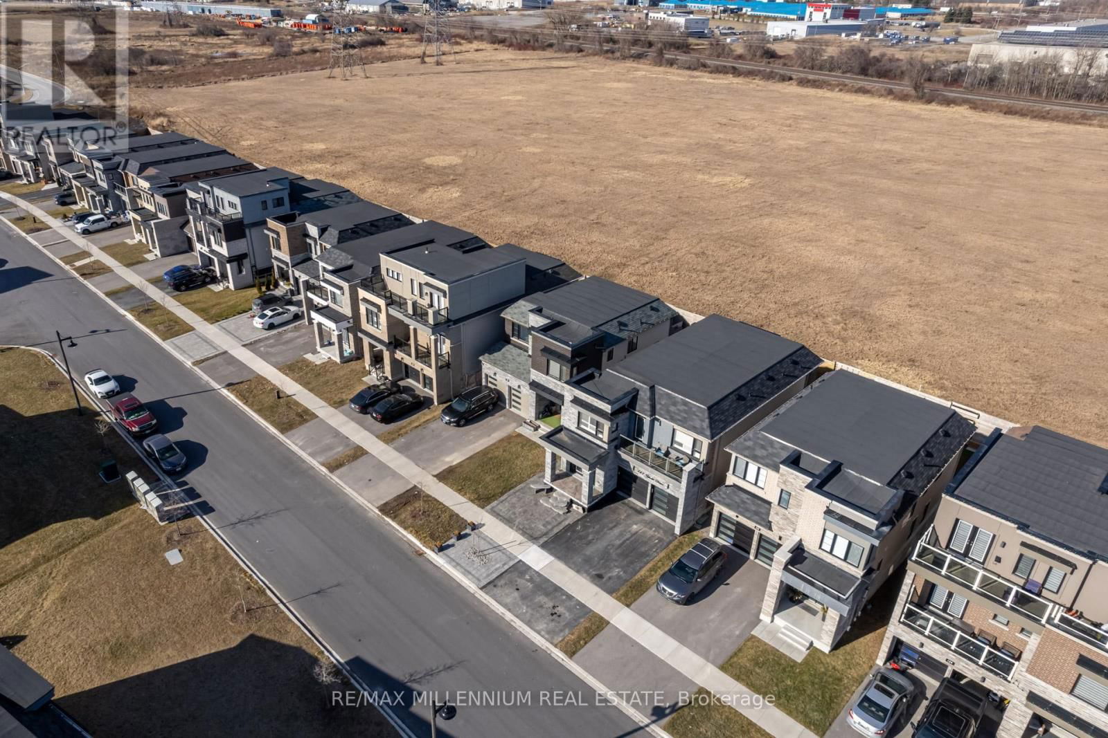147 YACHT DRIVE Image 48