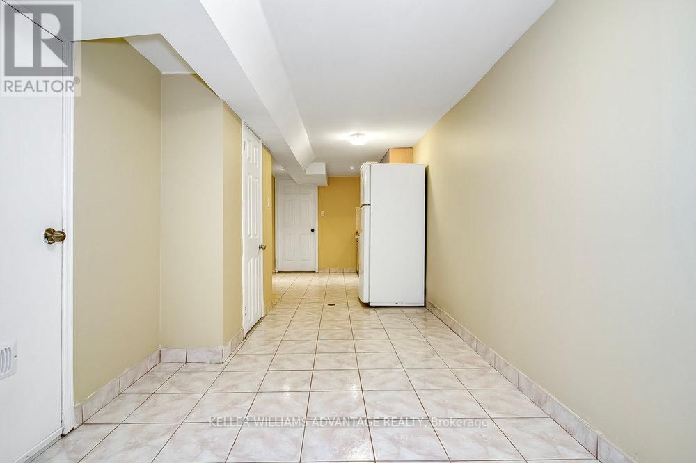 218 BROADVIEW AVENUE Image 39