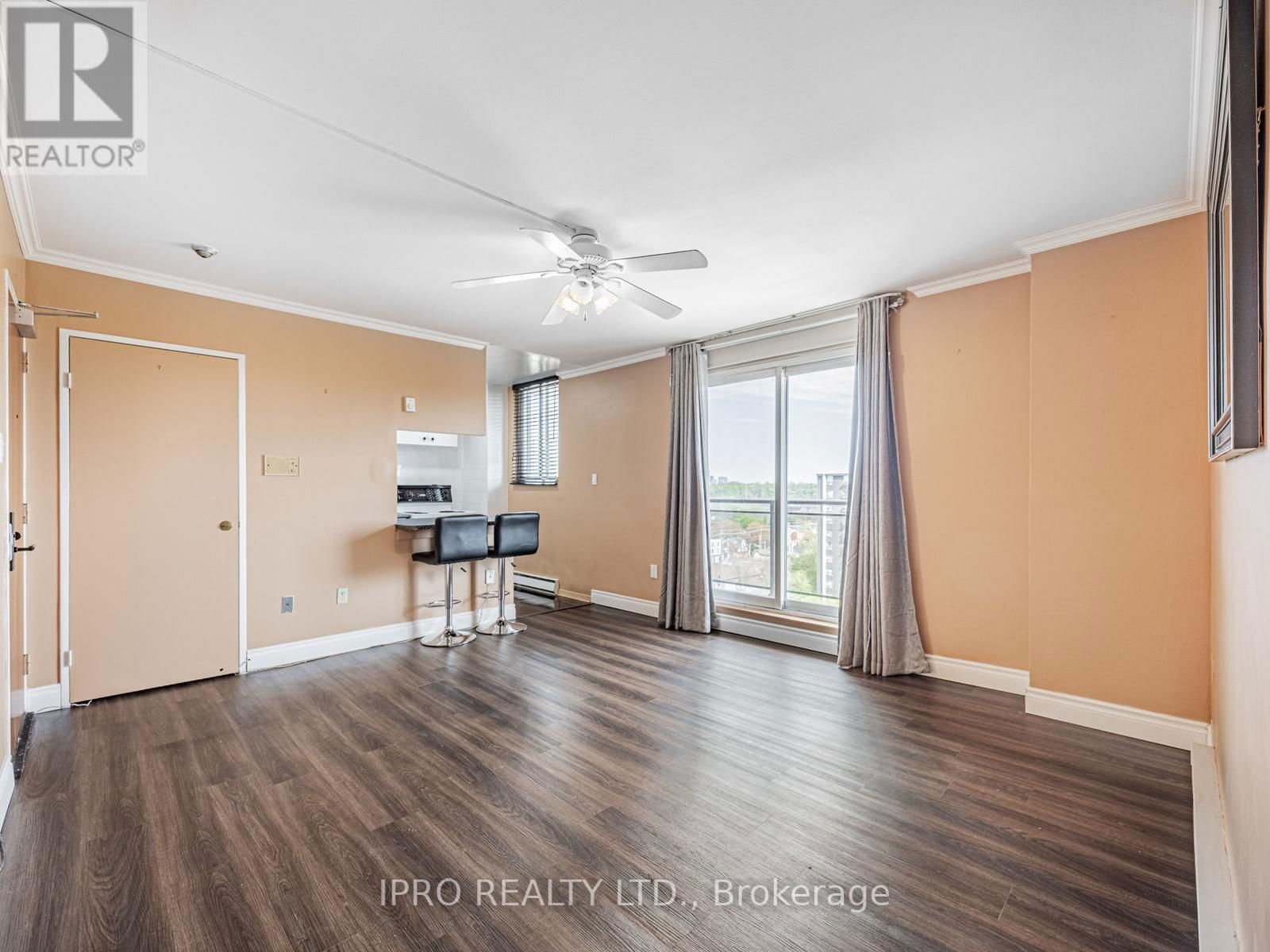 1201 - 1145 LOGAN AVENUE Image 1