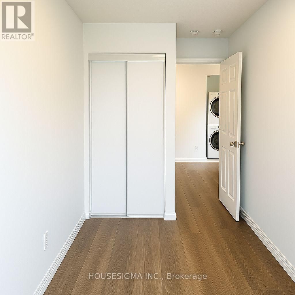11 - 1040 ELTON WAY Image 12