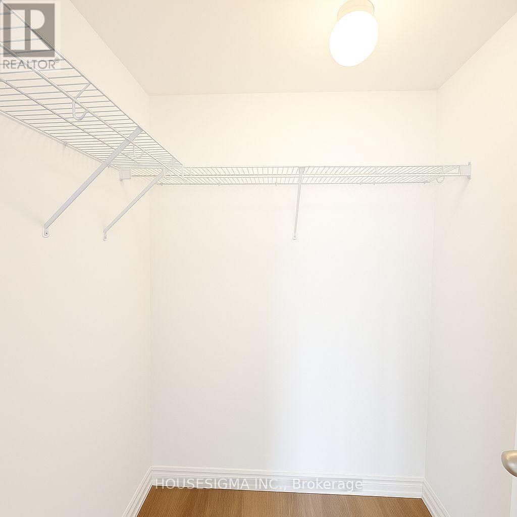 11 - 1040 ELTON WAY Image 14