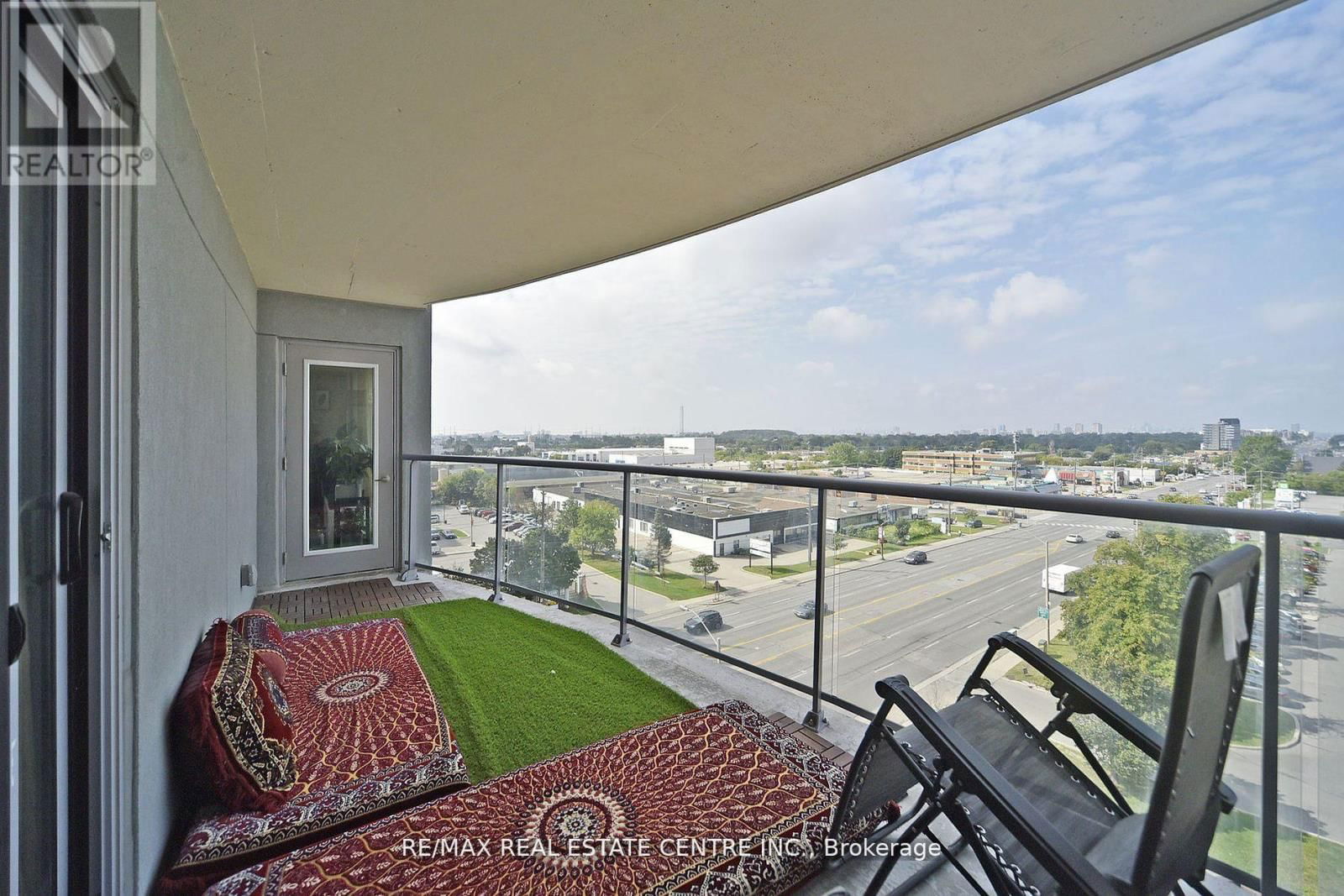 808 - 2152 LAWRENCE AVENUE EAST Image 25