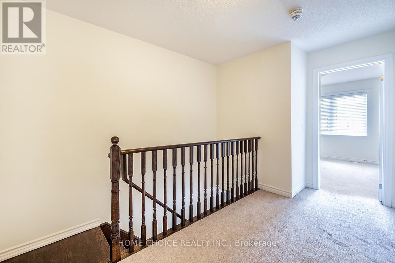 9 NEARCO CRESCENT Image 22