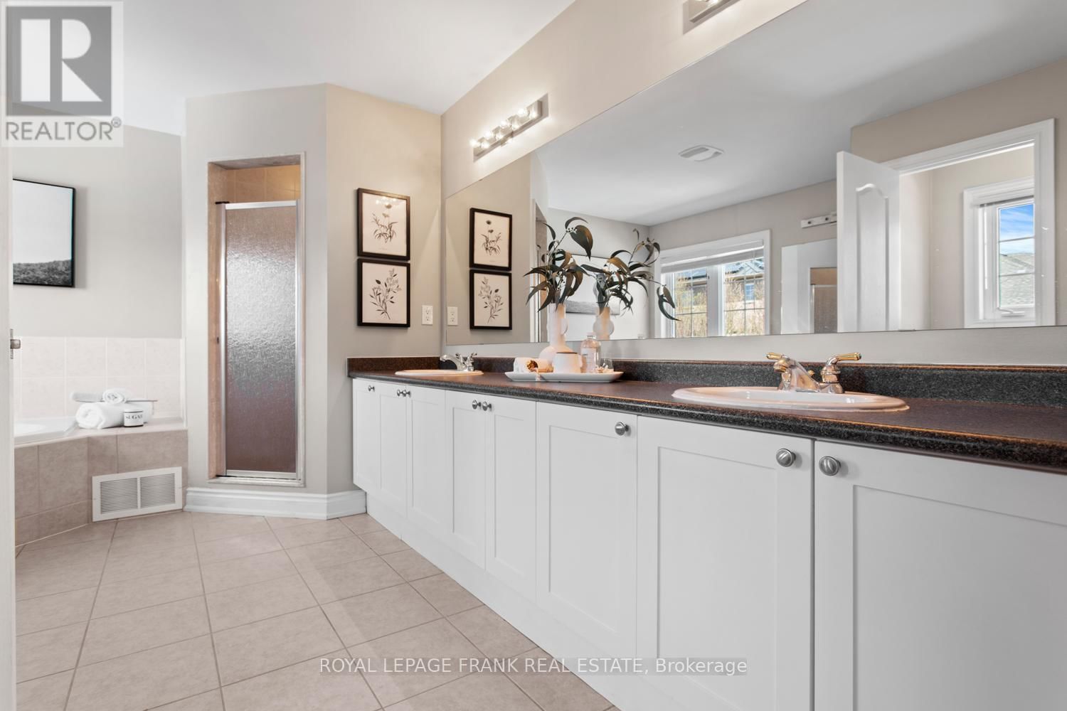 1053 COPPERFIELD DRIVE Image 26