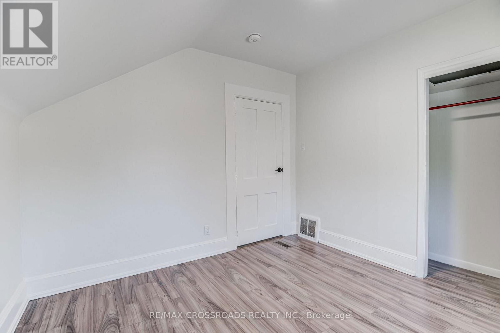 530 KINGSTON ROAD WEST Image 16