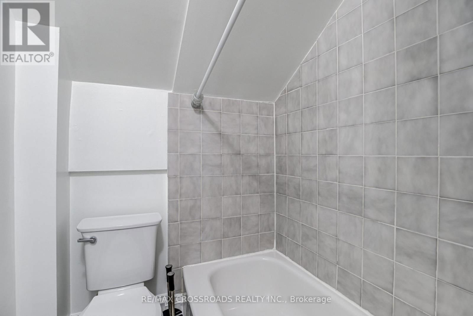 530 KINGSTON ROAD WEST Image 22
