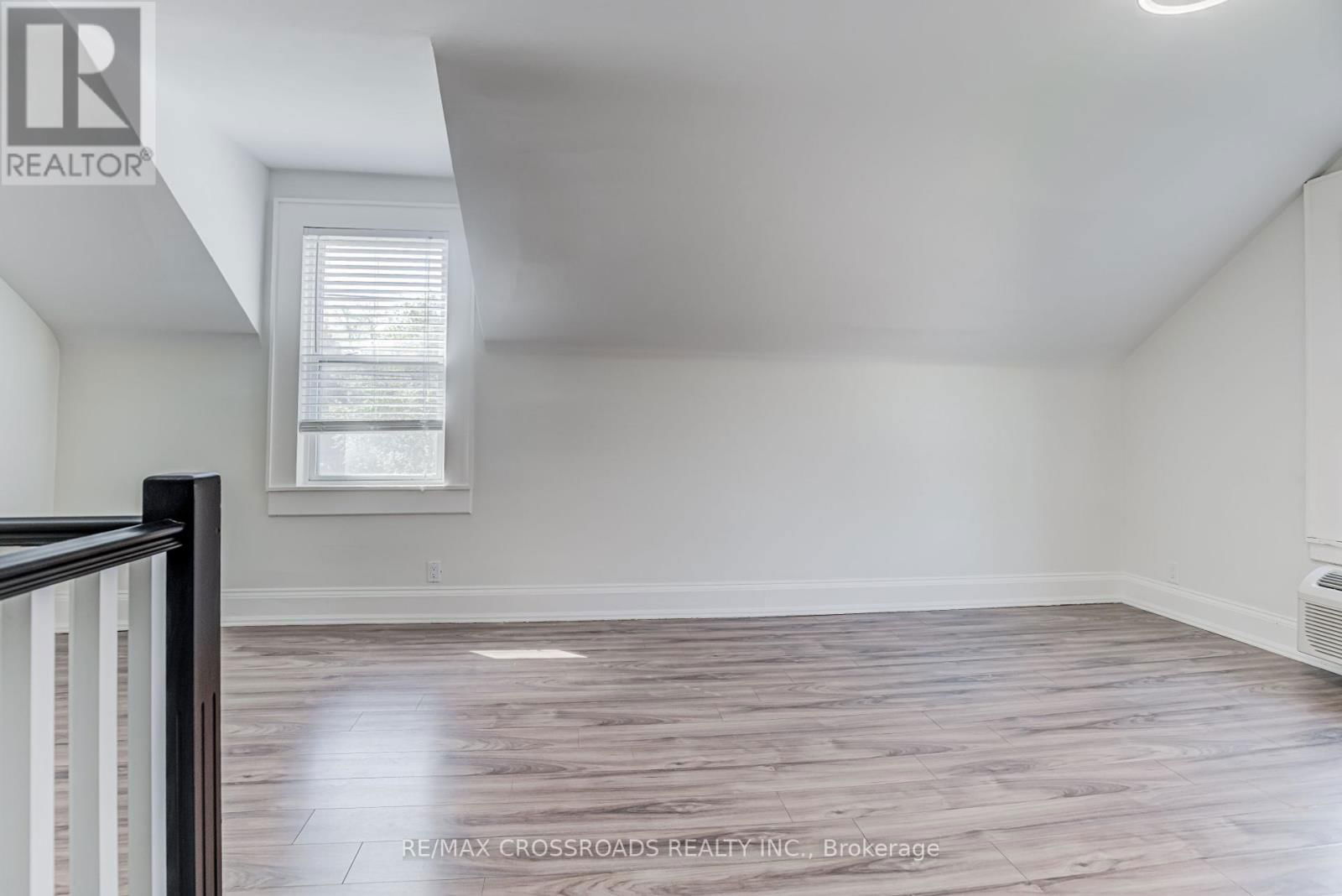 530 KINGSTON ROAD WEST Image 4