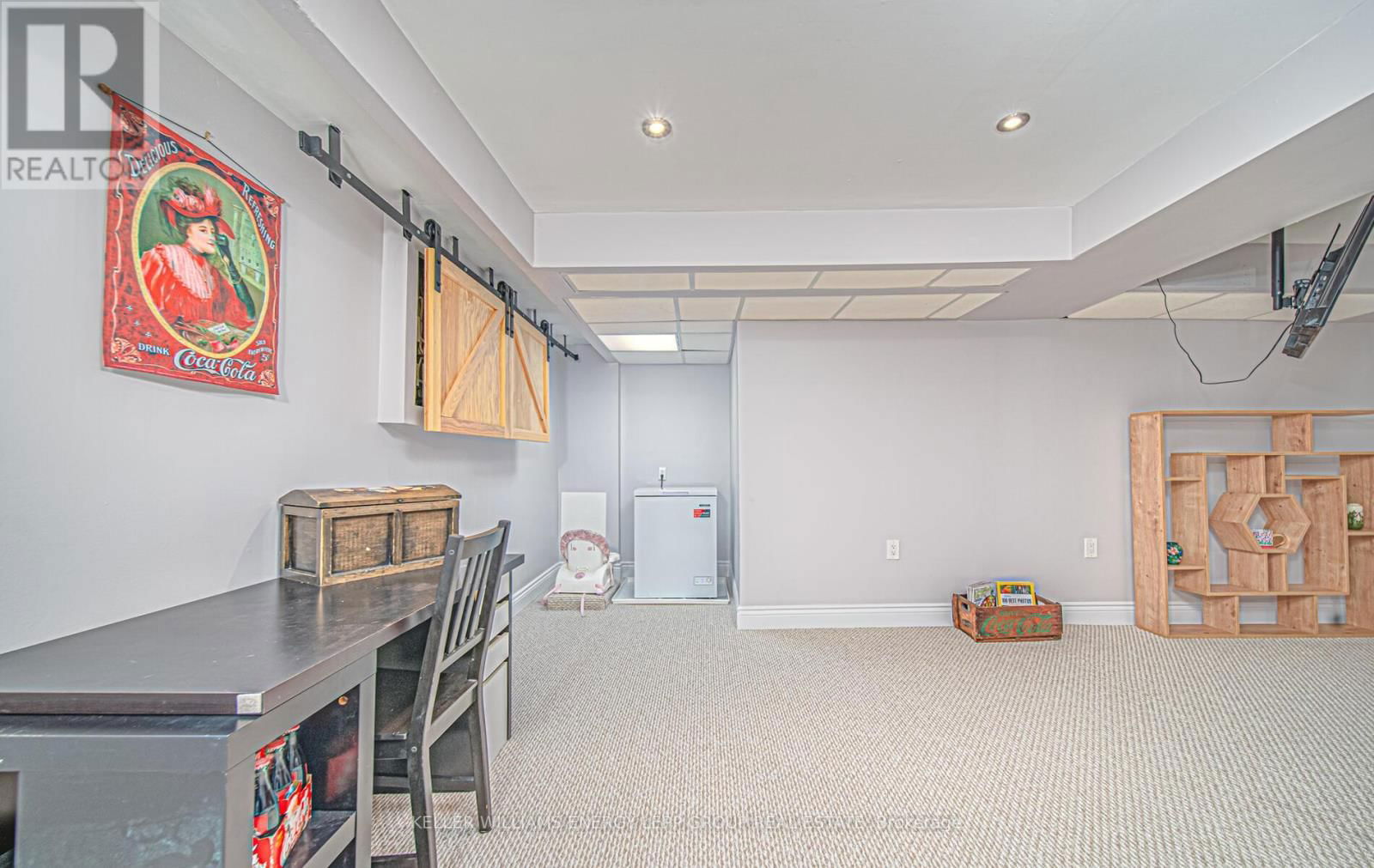 239 QUETICO AVENUE Image 30