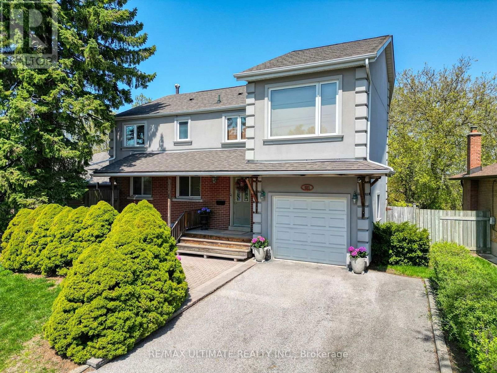 103 WEIR CRESCENT Image 2