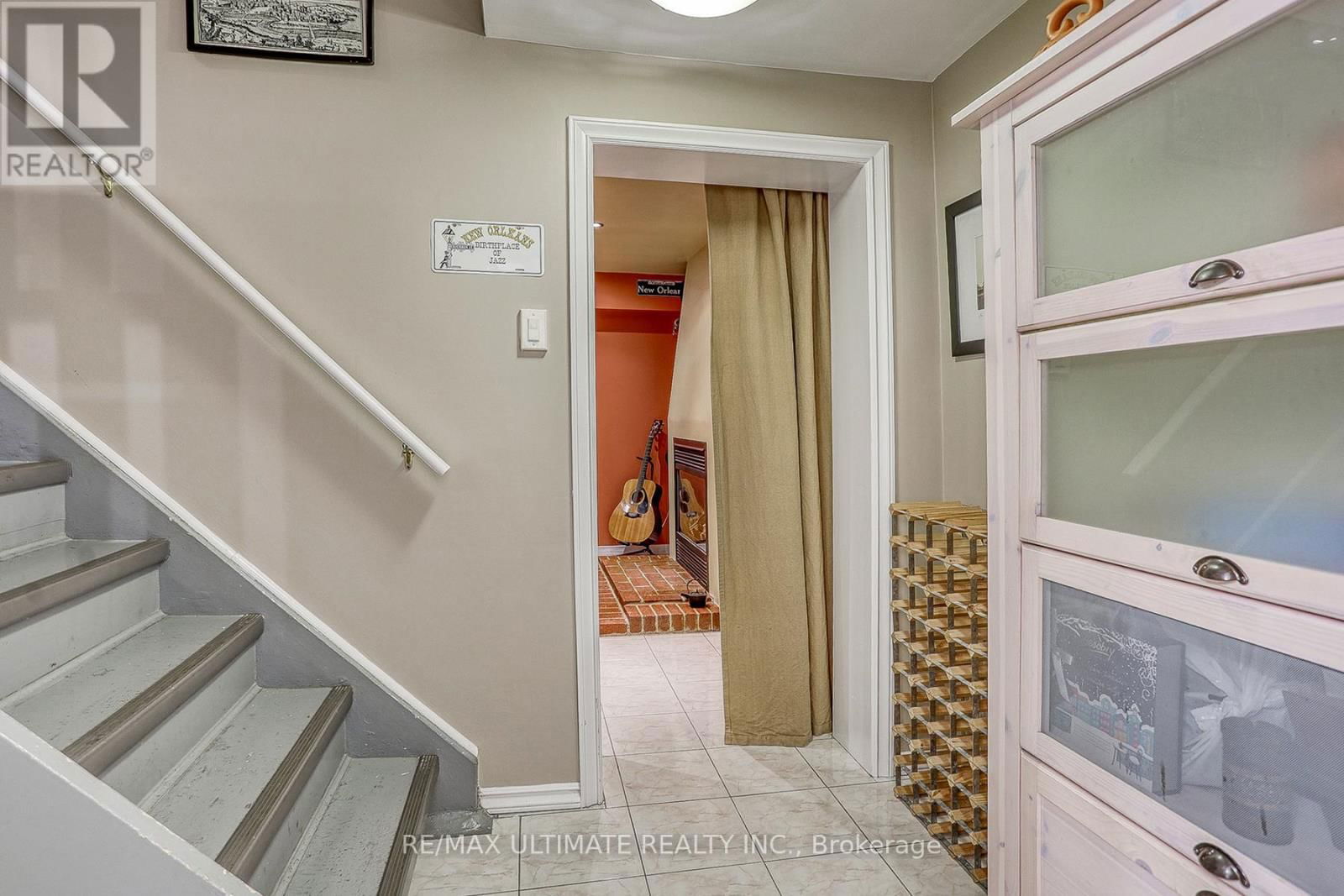 103 WEIR CRESCENT Image 29