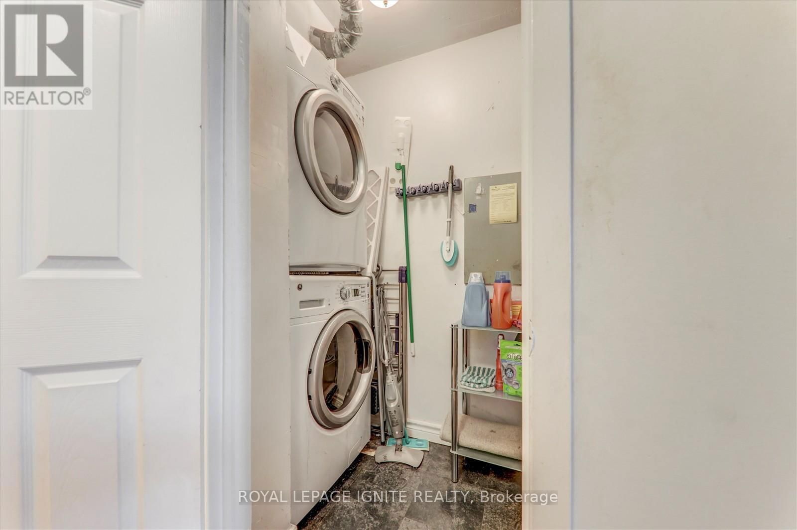 812 - 45 CUMBERLAND LANE Image 34