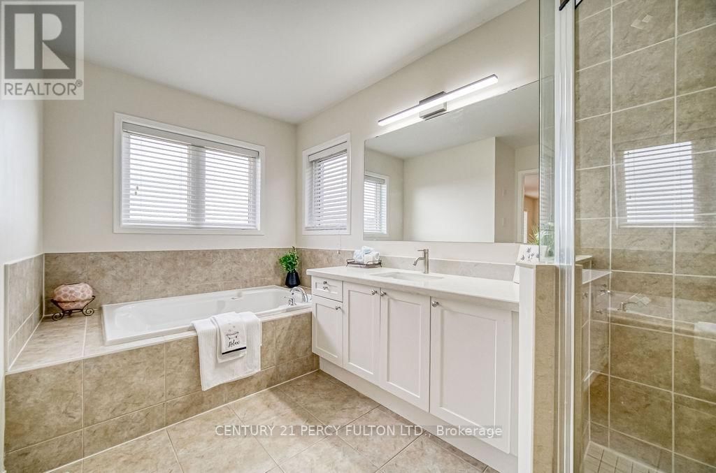 84 GALEA DRIVE Image 27