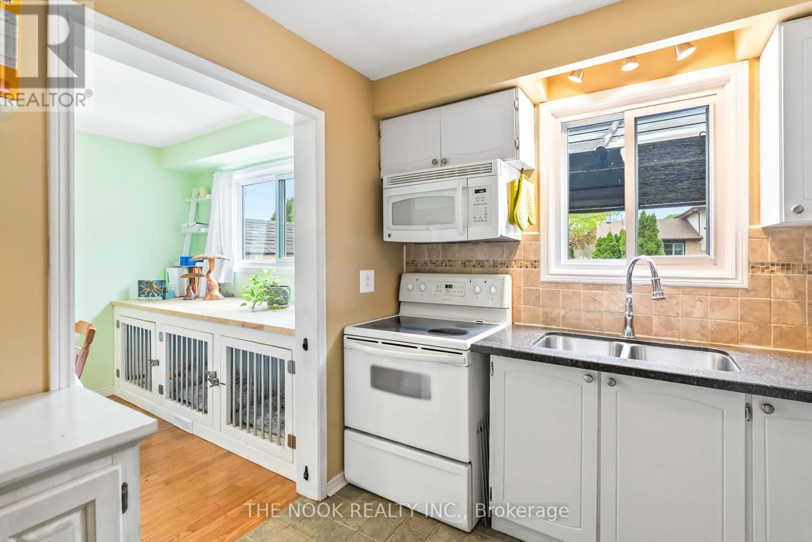 416 GOTHIC DRIVE Image 10