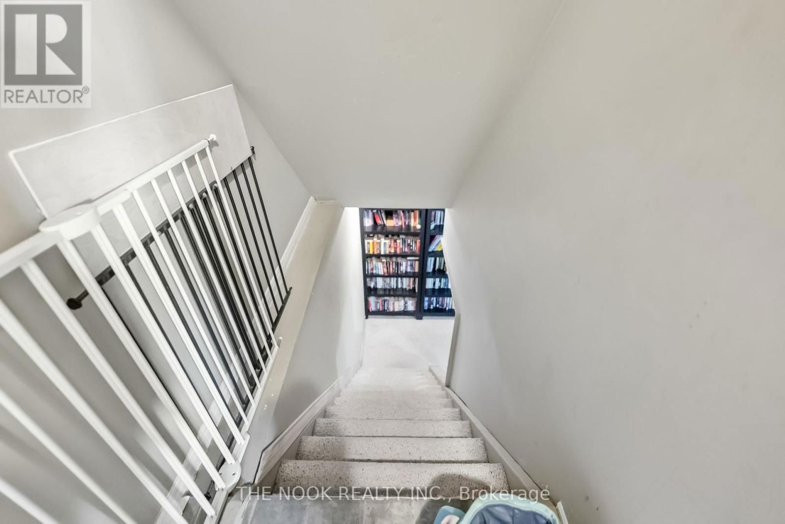 416 GOTHIC DRIVE Image 25