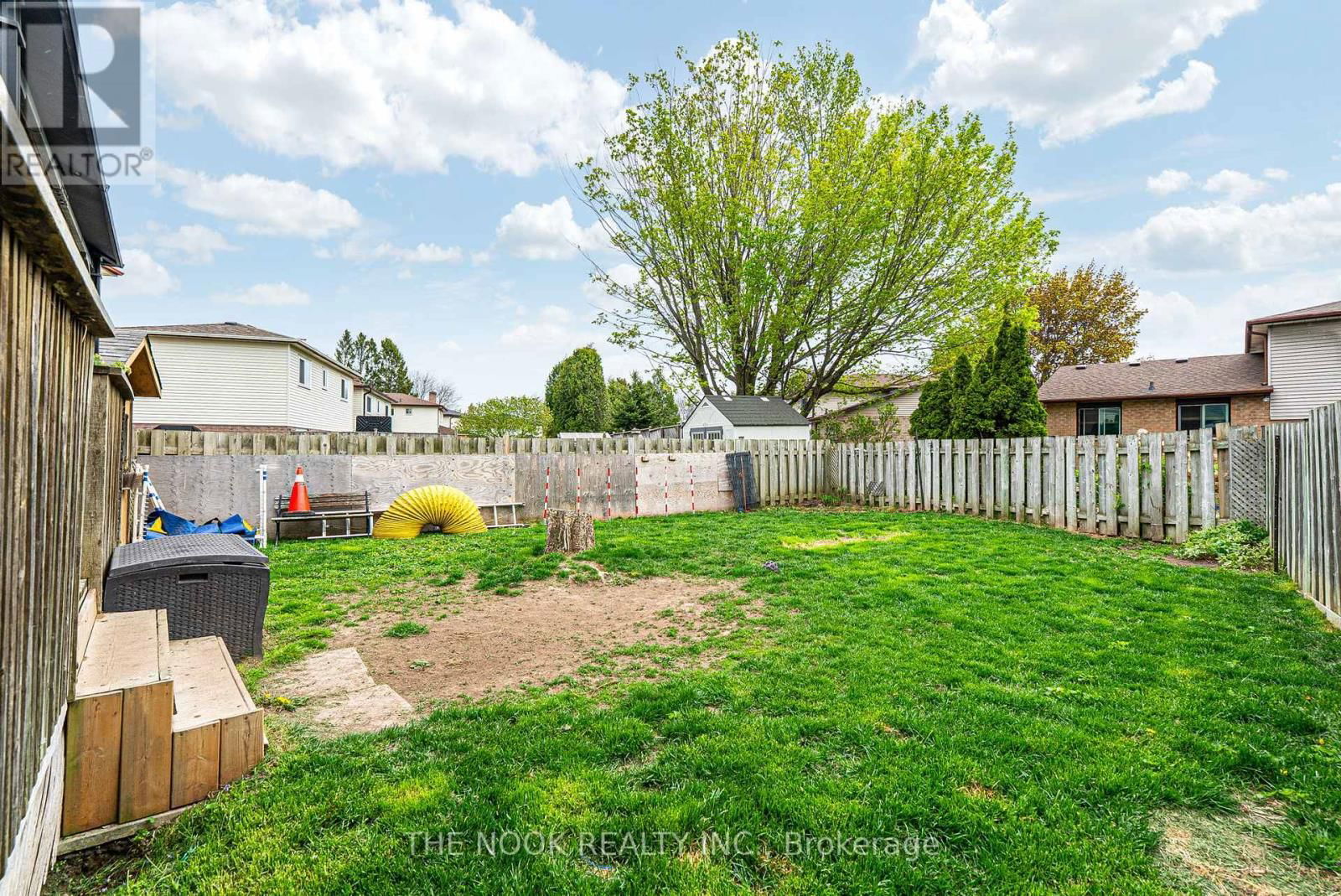 416 GOTHIC DRIVE Image 29