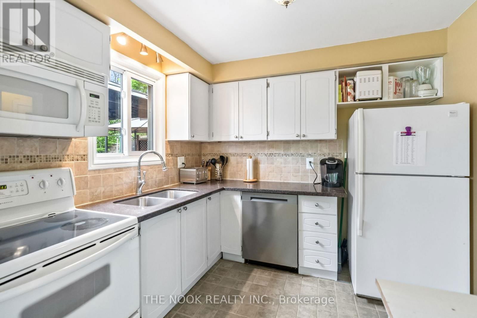 416 GOTHIC DRIVE Image 8