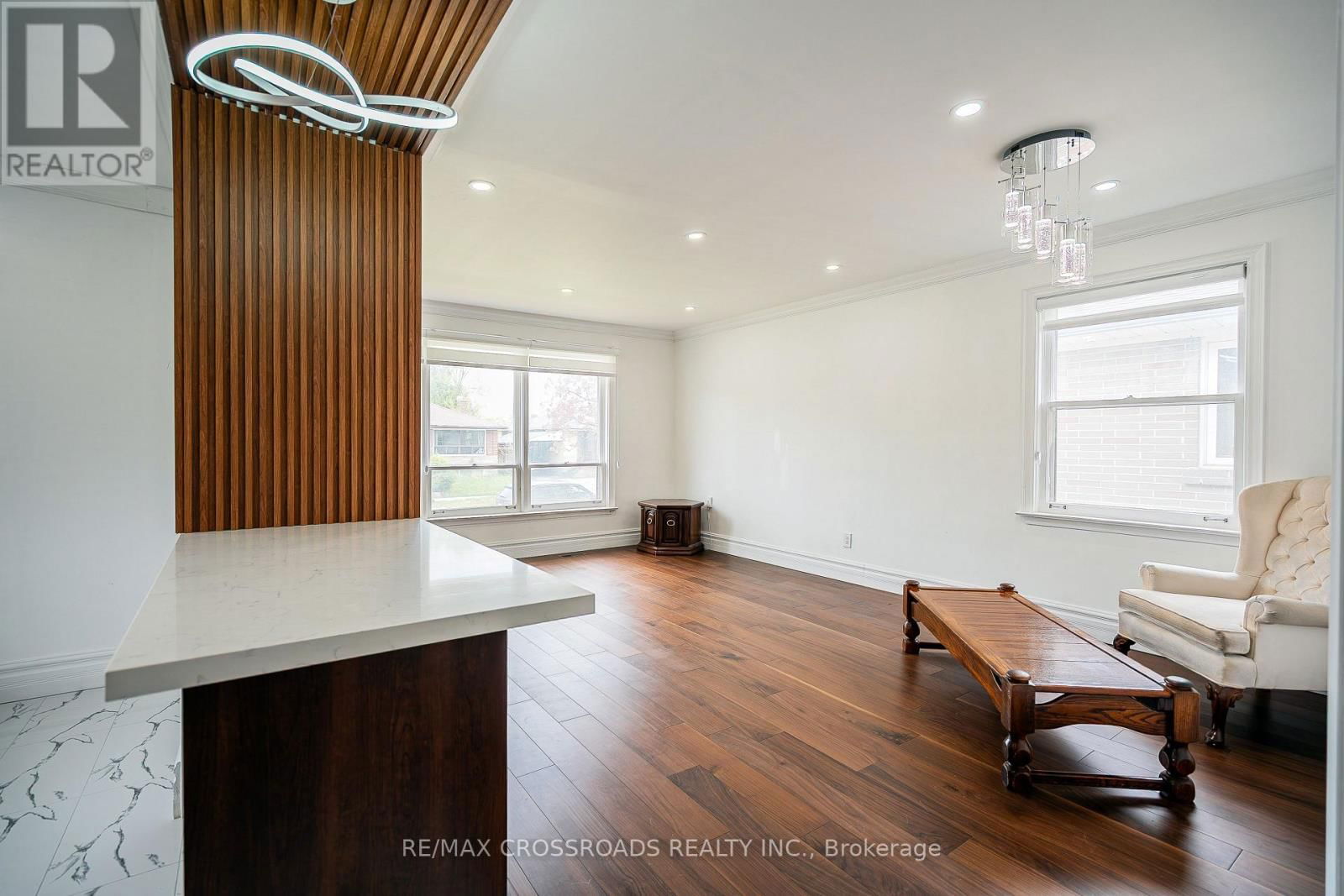 52 SLAN AVENUE Image 13