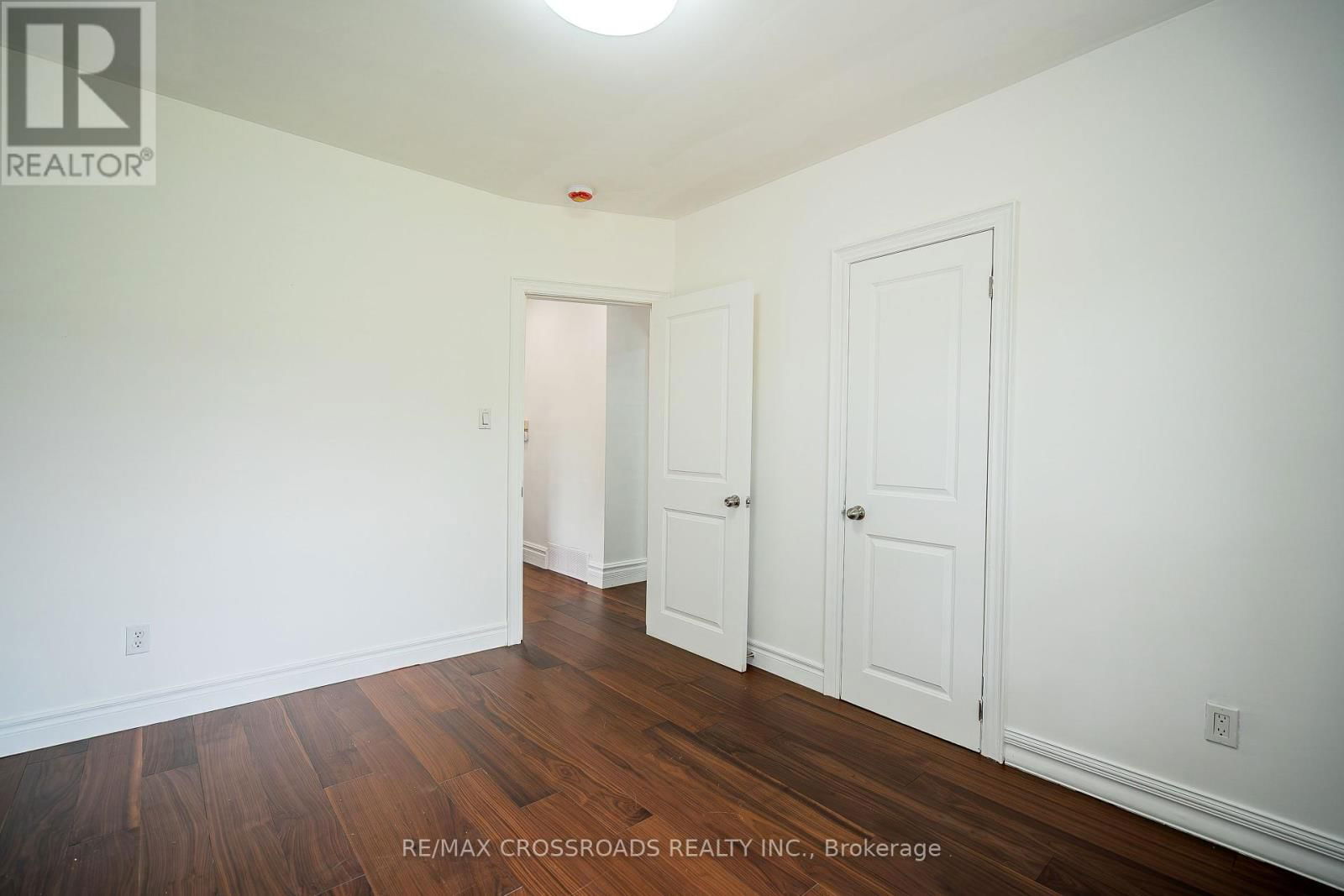 52 SLAN AVENUE Image 27