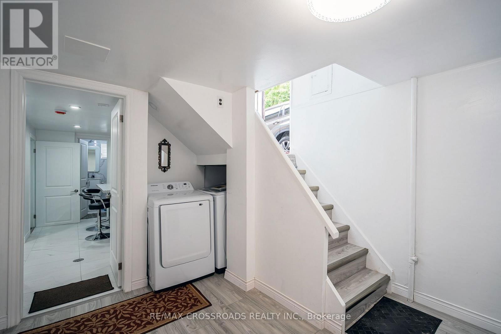52 SLAN AVENUE Image 28