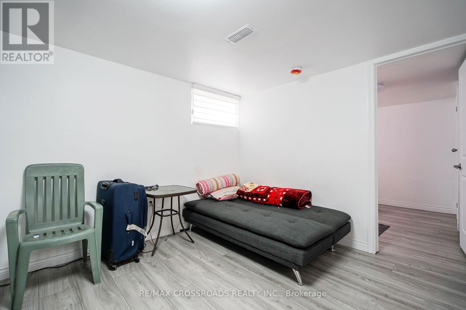 52 SLAN AVENUE Image 31