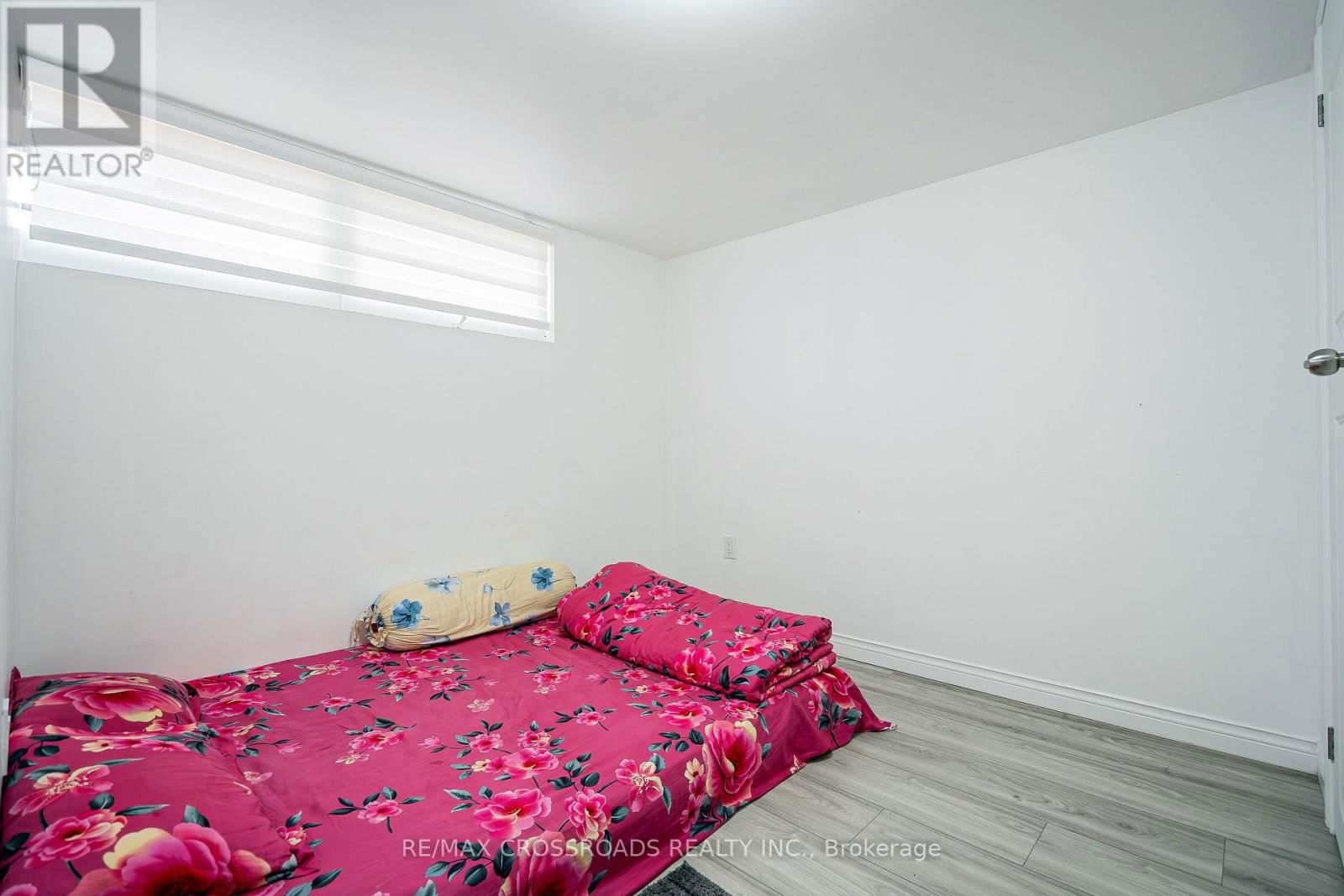52 SLAN AVENUE Image 34