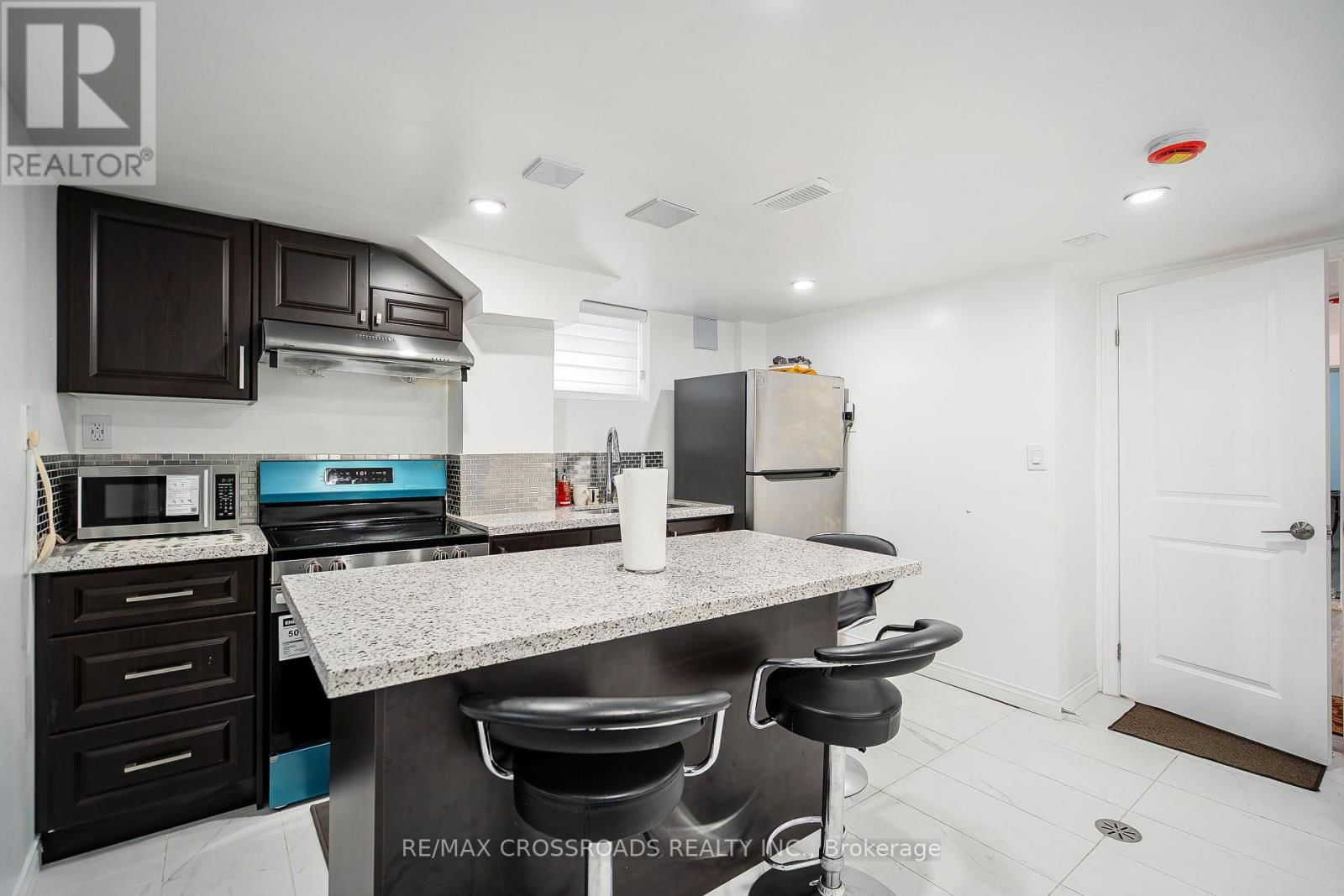 52 SLAN AVENUE Image 37